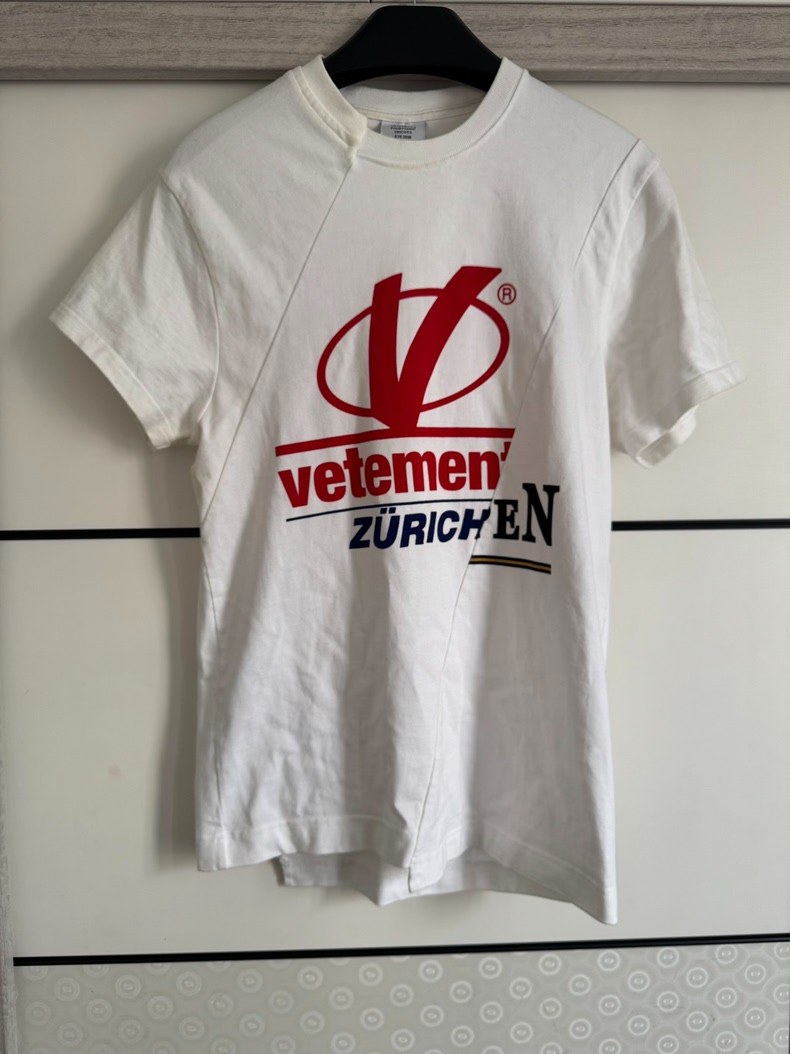 Vetements Футболка — фото 1