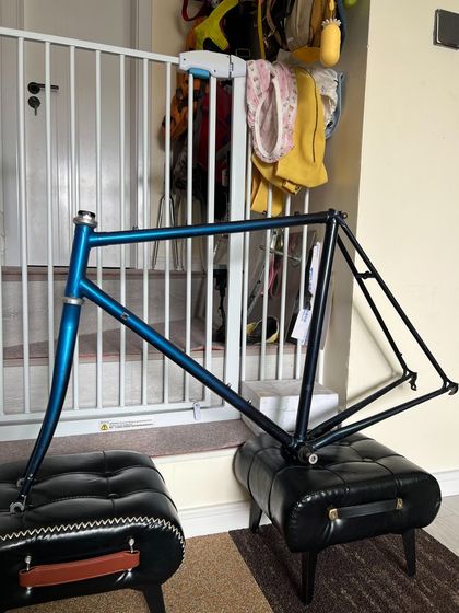 Shimano Каретка LUG