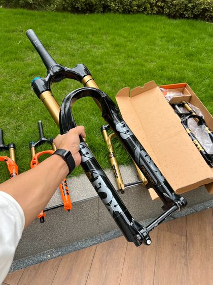 Прочие Запчасть fox38grip x2