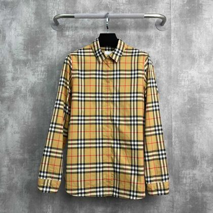 Burberry Куртка UK6