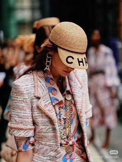 Chanel Шапка Logo — фото 6