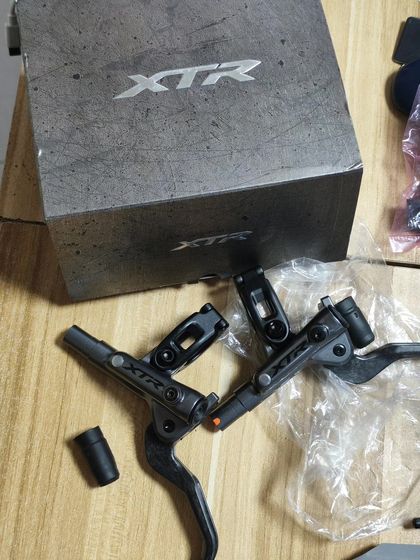 Shimano Тормозные ручки xrt m9100