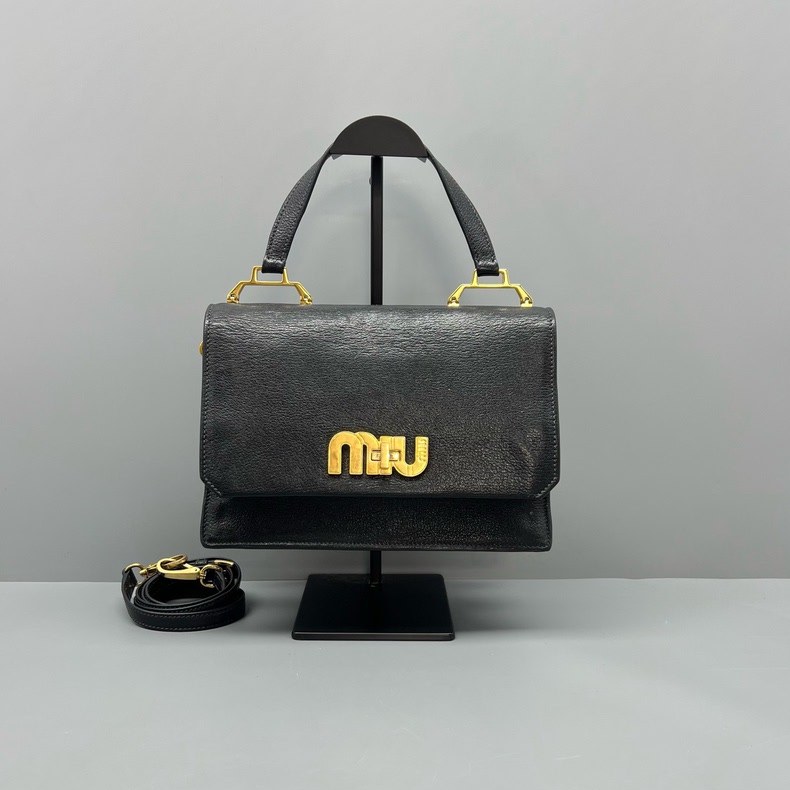 Miu Miu Сумка на плечо miumiu — фото 1