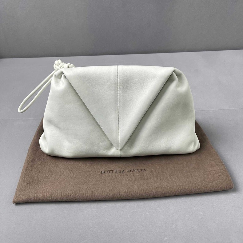 Bottega Veneta Сумка BV Triangle — фото 1