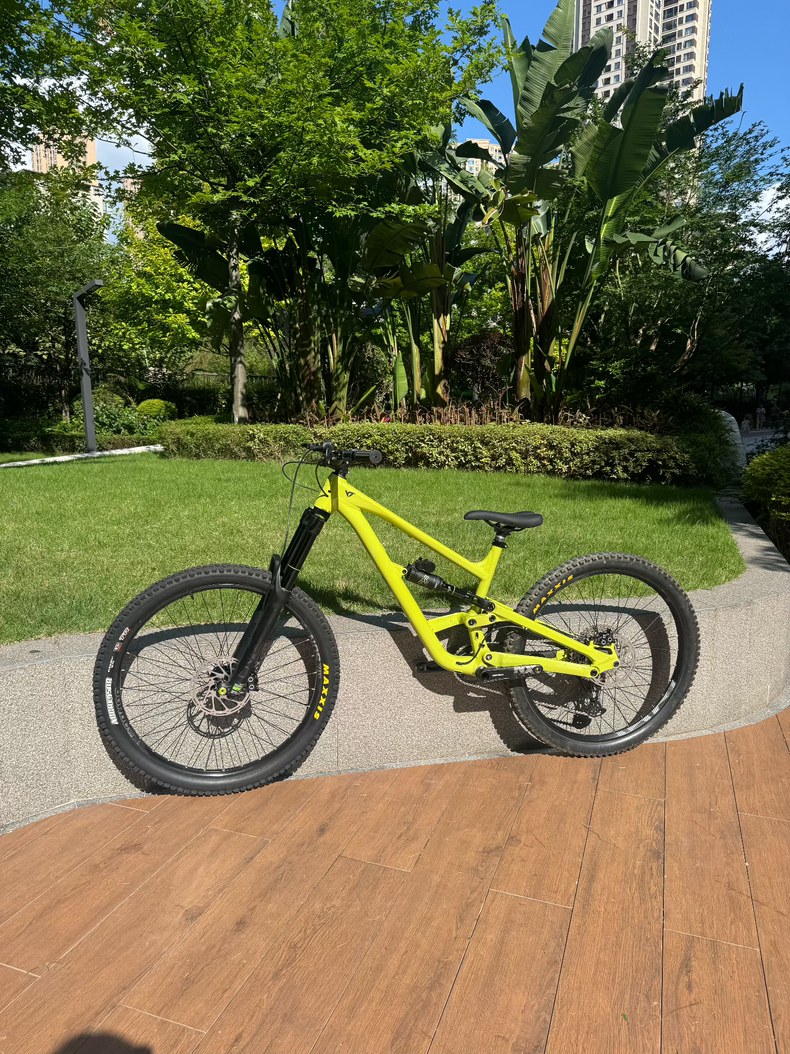 SRAM Велосипед yt capra dvo — фото 1