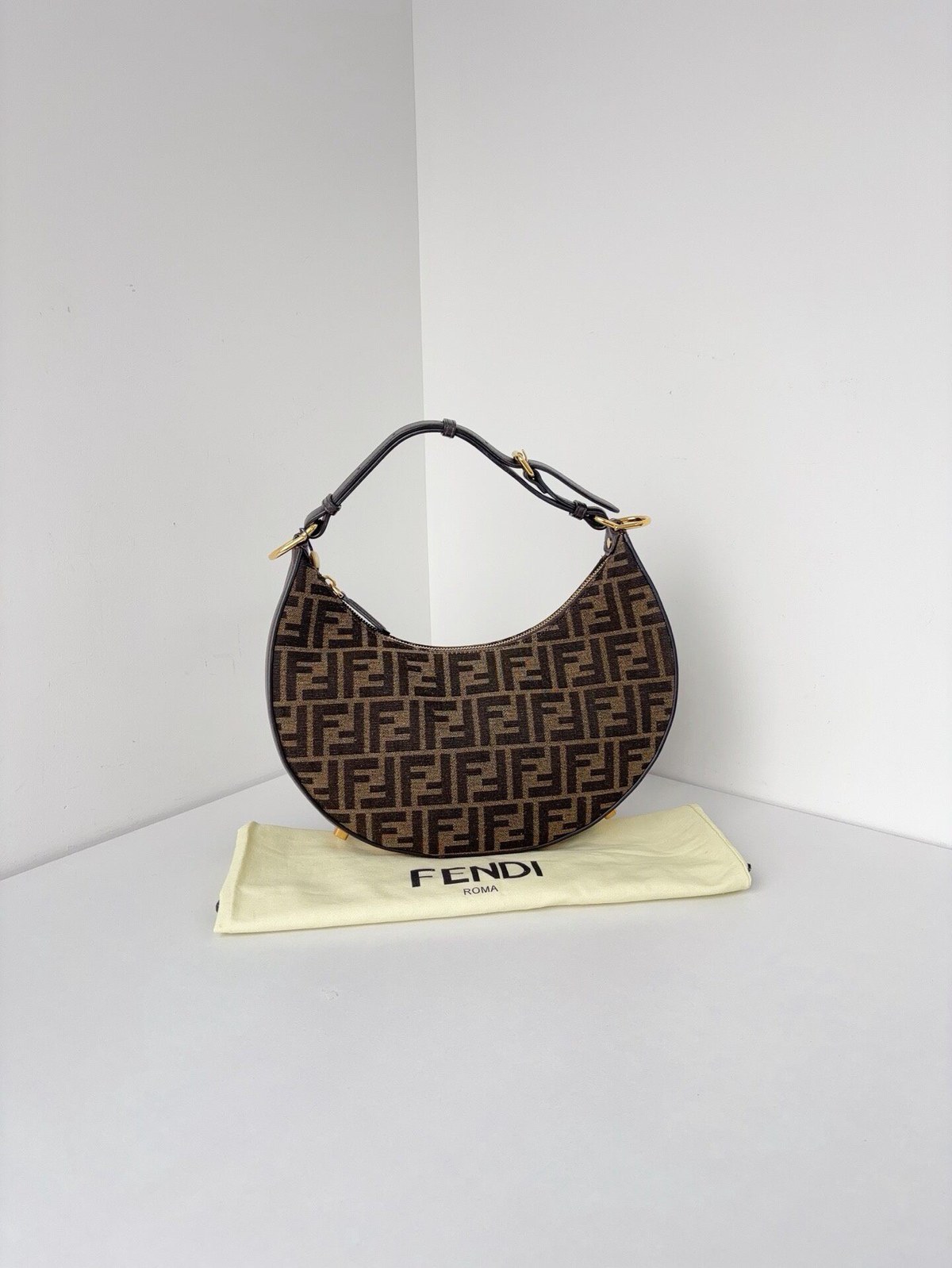 Fendi Сумка Graphy — фото 1