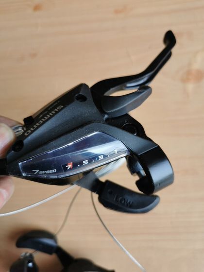 Shimano Манетки FE500-7