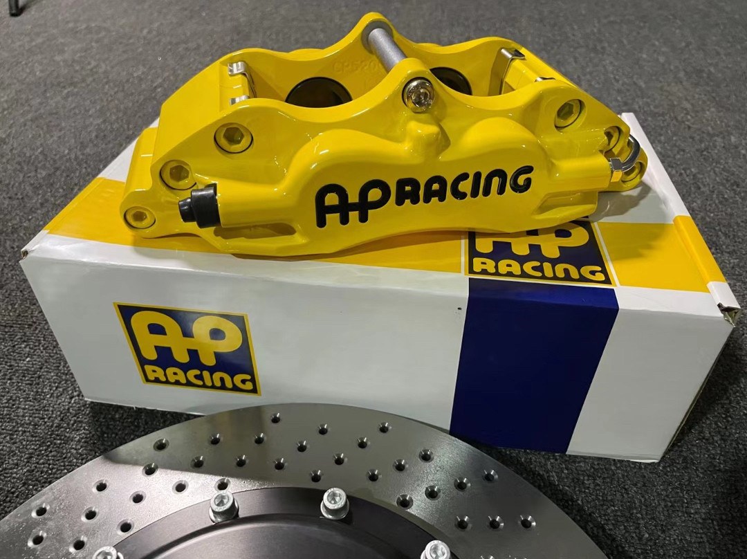 AP Racing #AP5200 четырехпоршневой тормозной суппорт — фото 1
