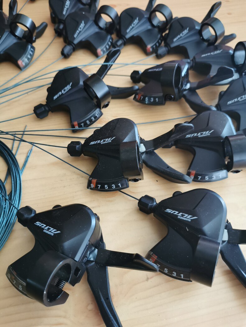 Shimano Манетки M2010 M2000 — фото 1