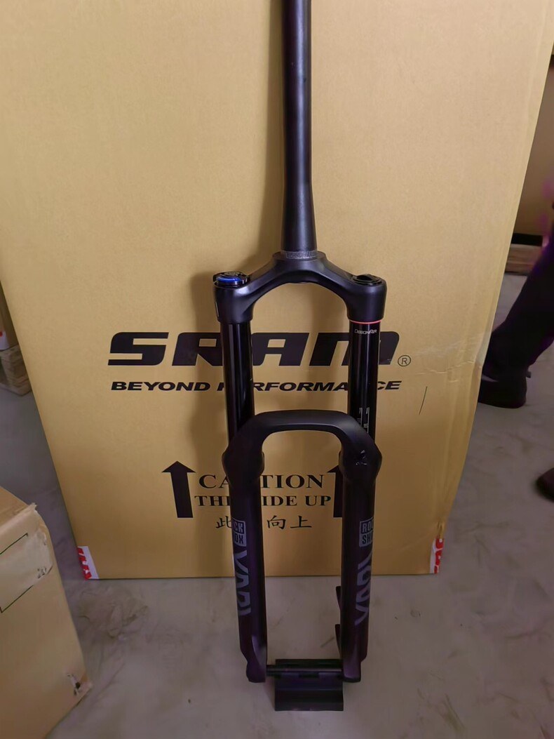 RockShox Вилка Yari RC — фото 1