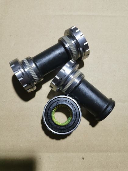 Shimano Каретка RS500