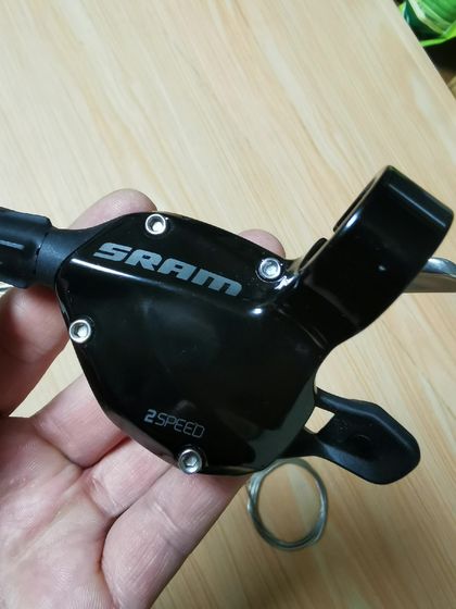 SRAM Манетки