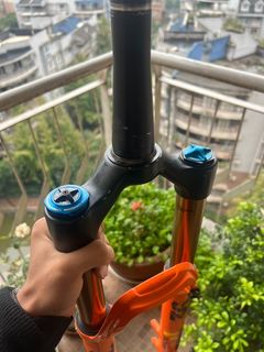Прочие Вилка fox36 grip2 — фото 4