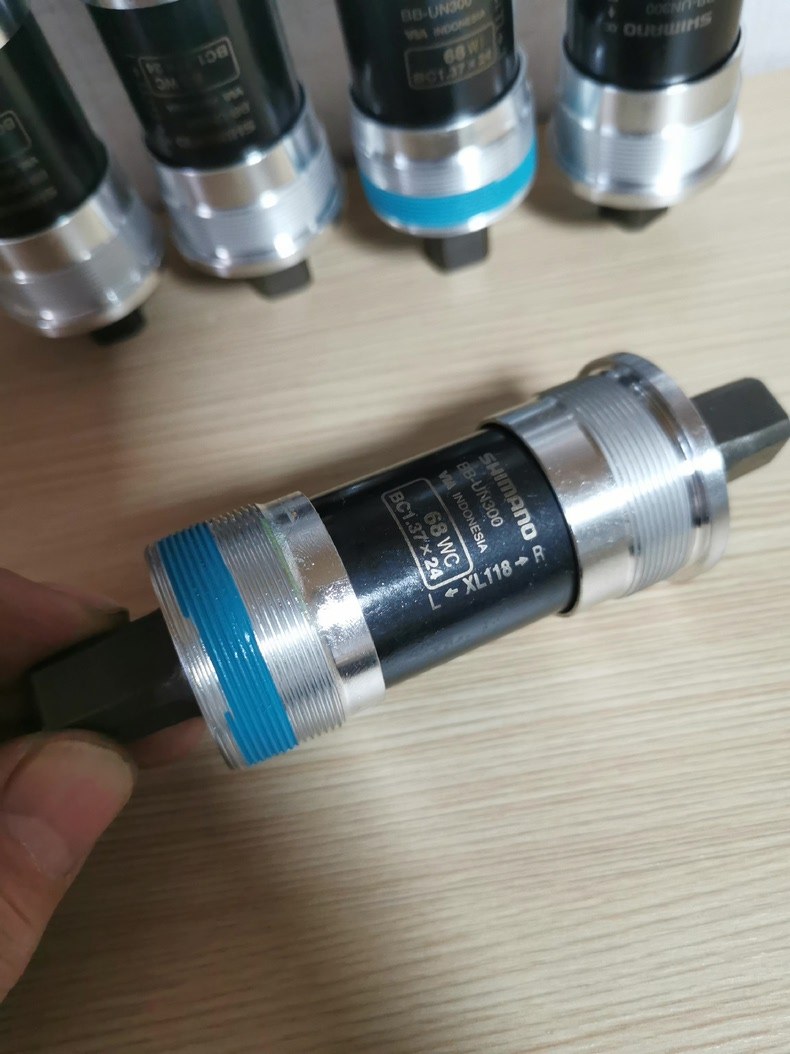 Shimano Каретка UN26 UN300 — фото 1