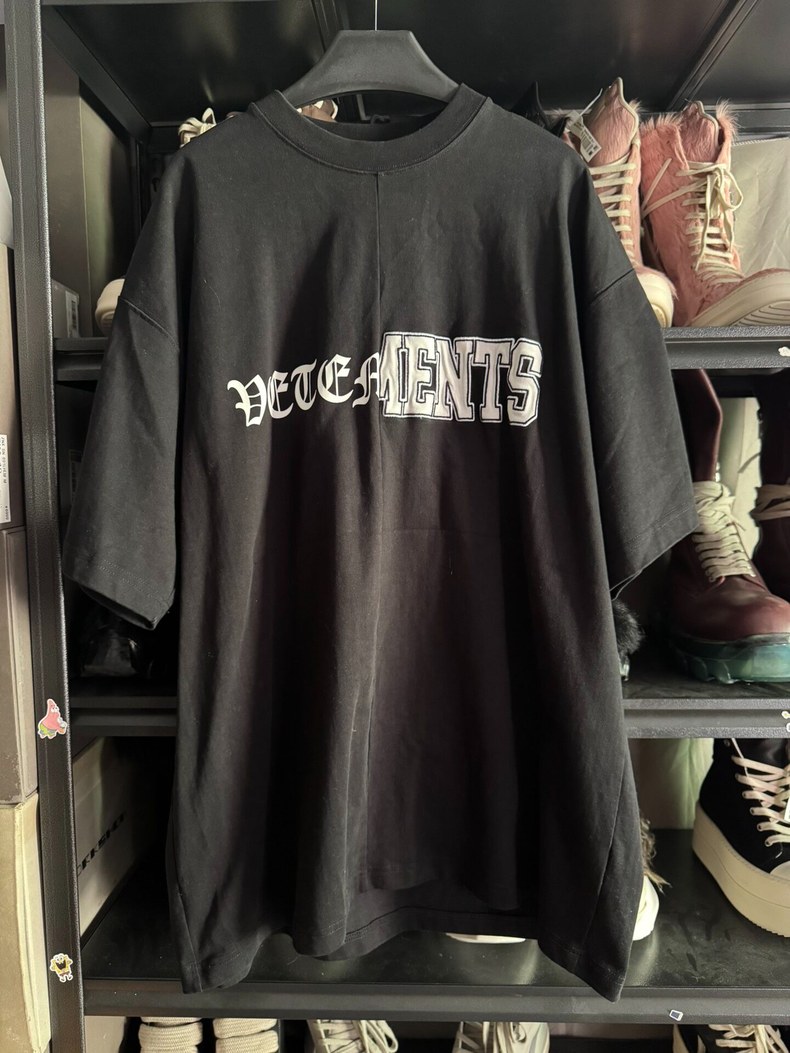 Vetements Футболка — фото 1