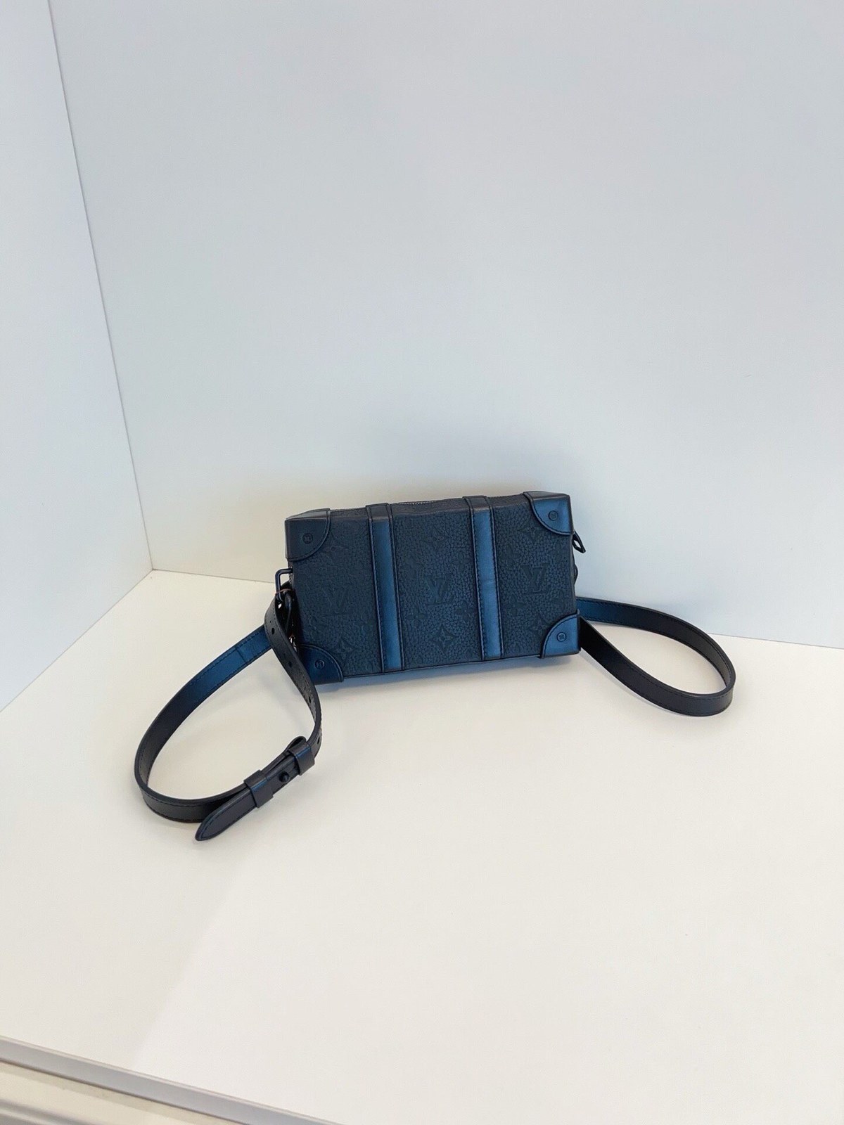 Louis Vuitton Сумка soft trunk — фото 1